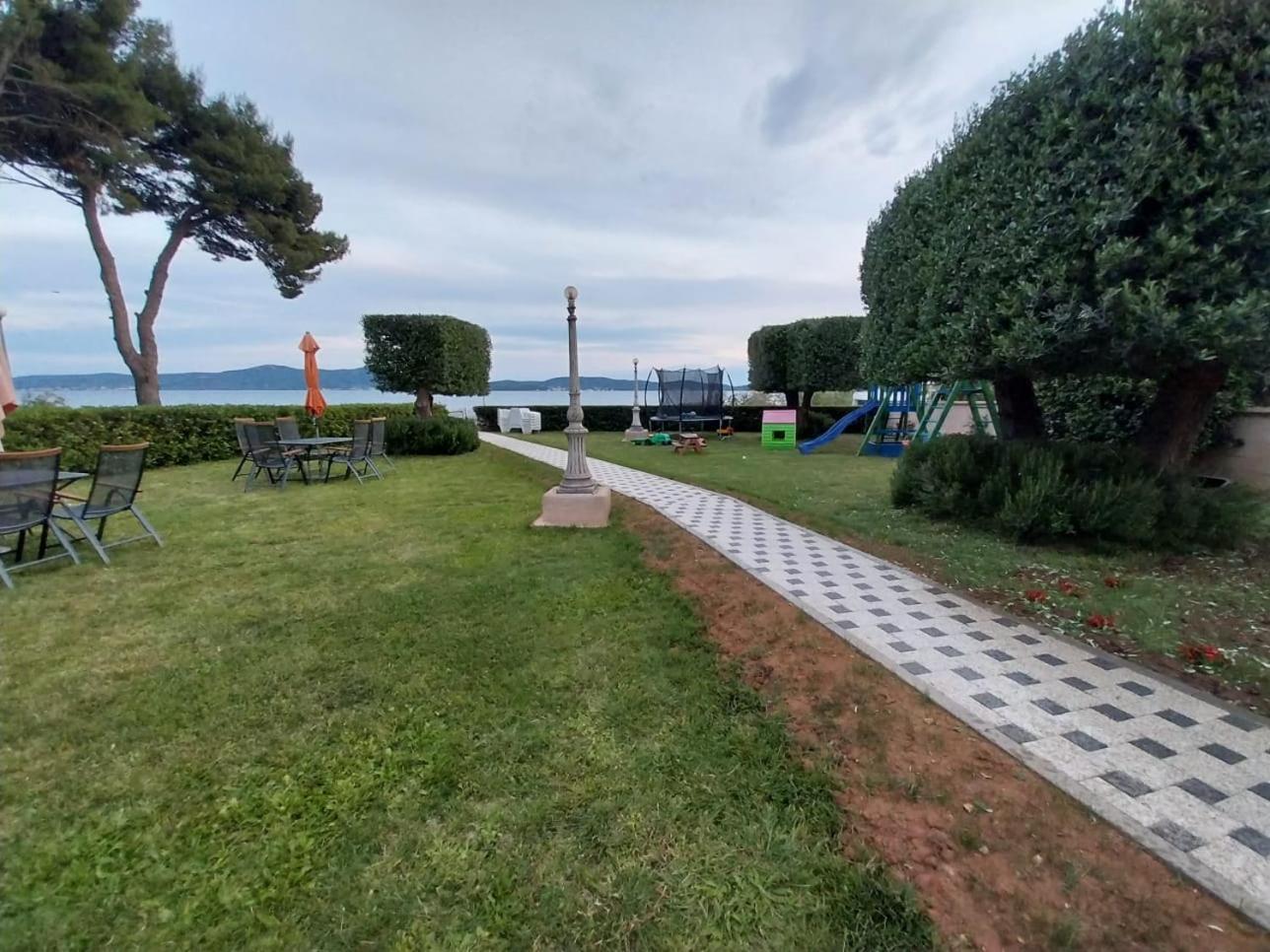 Apartments Becky On A Sandy Beach Without Crowd Sukosan Exterior photo