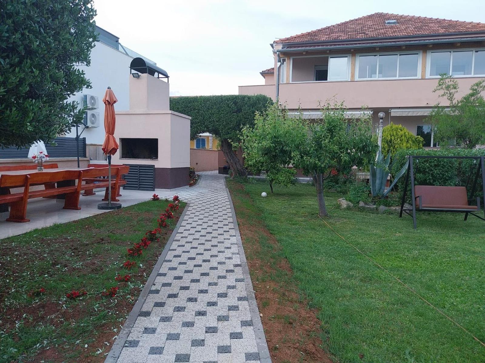 Apartments Becky On A Sandy Beach Without Crowd Sukosan Exterior photo