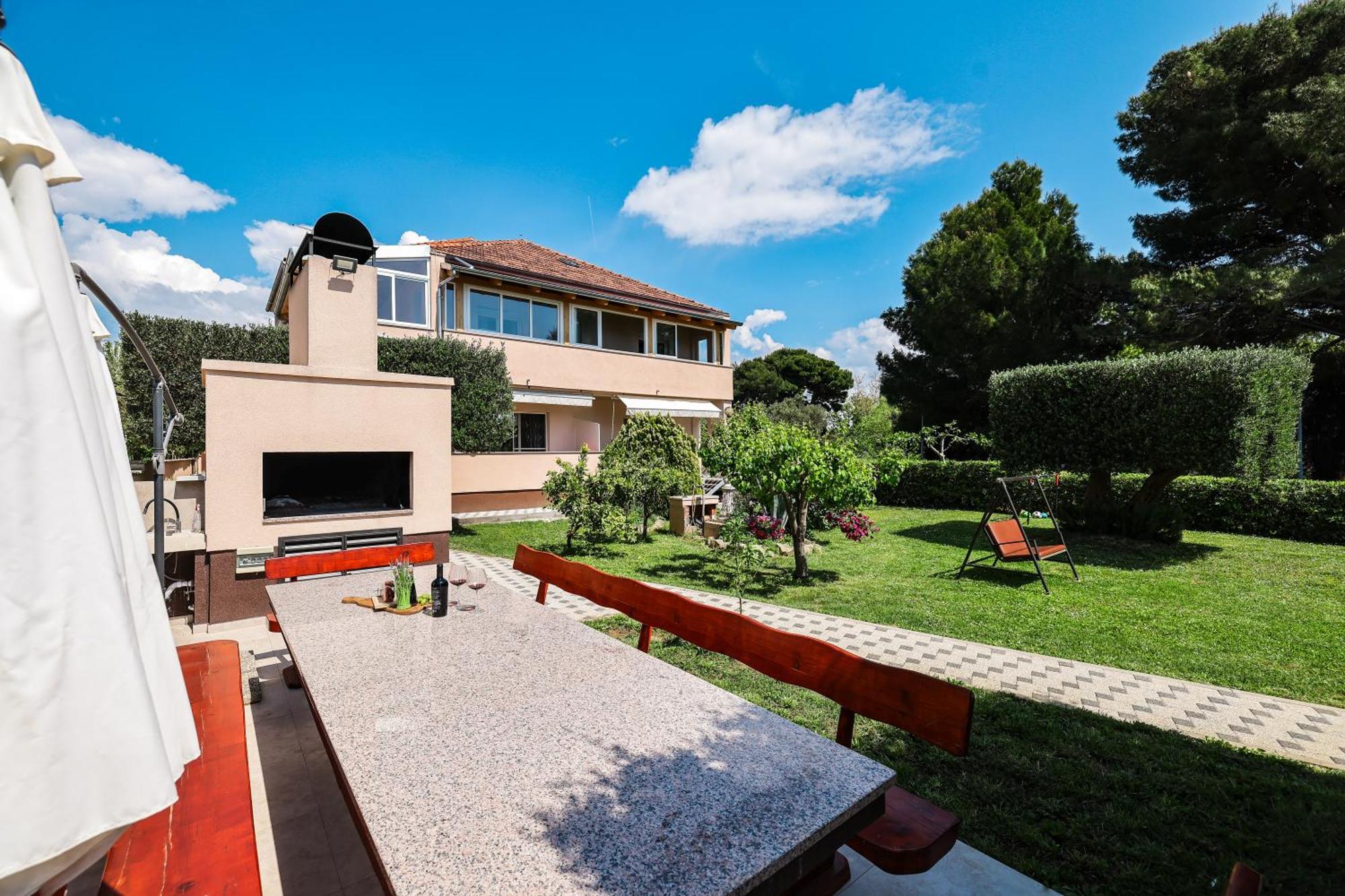 Apartments Becky On A Sandy Beach Without Crowd Sukosan Exterior photo