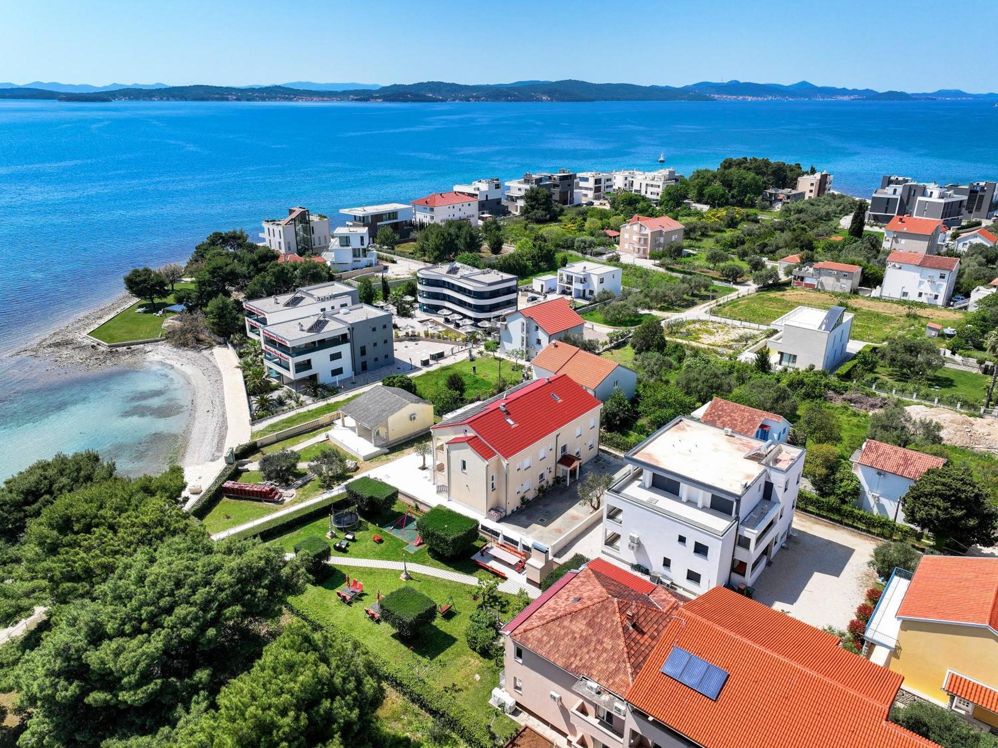 Apartments Becky On A Sandy Beach Without Crowd Sukosan Exterior photo